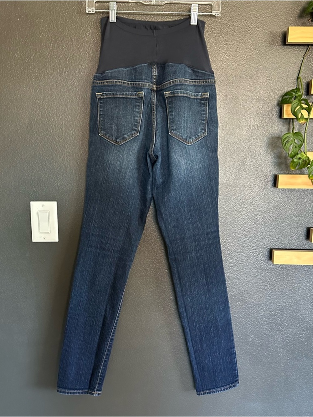 Old Navy Maternity Full Panel Skinny Jeans Dark Wash Size S - Picture 3 of 6